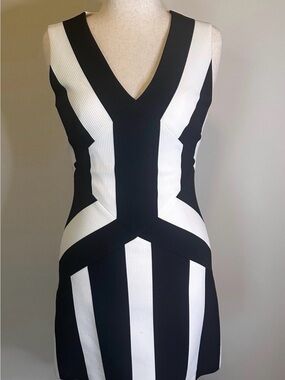 Karen Millen Black & White Ribbed V-Neck Geometric Bodycon Mini Dress
